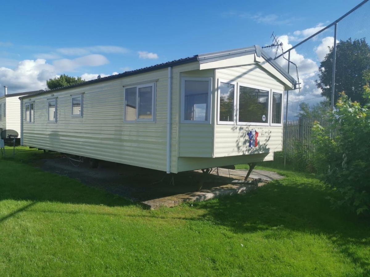 8 Birth Caravan Marine